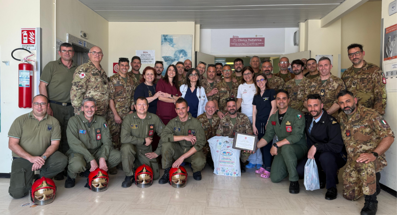 Solidarietà in corsia: i militari del 61º Stormo al fianco dei bambini del Vito Fazzi - Corriere Salentino