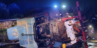 schianto sulla litoranea ionica: trattore si ribalta dopo lo scontro con due auto Gal serre salentine - Corriere Salentino