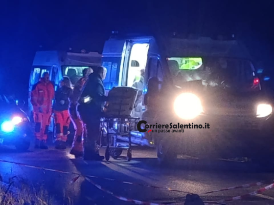 Schianto sulla litoranea Ionica: trattore si ribalta dopo lo scontro con due auto - Corriere Salentino