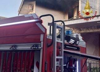 Paura all’alba. Divampa un incendio in abitazione: dichiarata inagibile