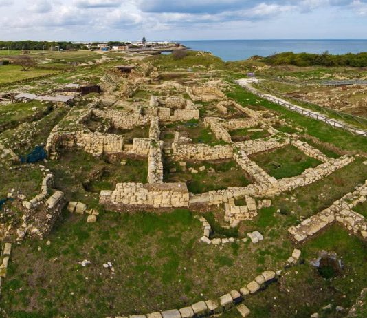 Roca Vecchia e Grotte della Poesia, stop al referendum: “Inammissibile”, il Ministero chiude il caso e blinda il partenariato