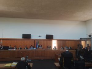 Uccise la moglie a coltellate dopo un litigio a casa: uxoricida condannato all'ergastolo con isolamento diurno di sei mesi - Corriere Salentino