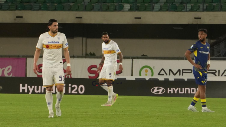 Il Lecce raccoglie un punto, in una partita a reti inviolate, a Verona ed esce dalla zona retrocessione. - Corriere Salentino