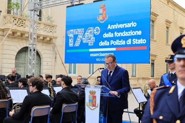174° Anniversario della Fondazione della Polizia di Stato: il bilancio e l’omaggio ai caduti - Corriere Salentino