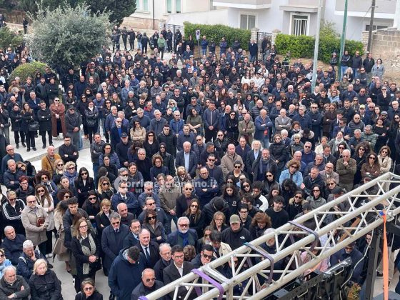 Tanti giovani per l’addio ad Antonio: “Sei ovunque noi siamo” - Corriere Salentino