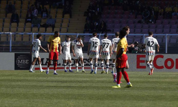 Fischi al Via del Mare per i giallorossi, Lecce-Atalanta 0-3 - Corriere Salentino