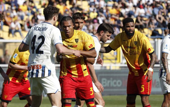 Fischi al Via del Mare per i giallorossi, Lecce-Atalanta 0-3 - Corriere Salentino