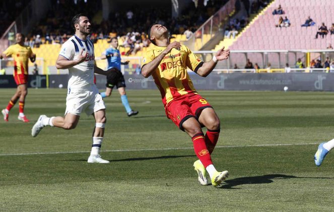 Fischi al Via del Mare per i giallorossi, Lecce-Atalanta 0-3 - Corriere Salentino