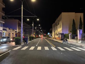 Travolta da un’auto mentre attraversava viale Foscolo sulla circonvallazione: donna finisce in ospedale - Corriere Salentino