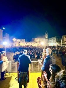 Corigliano d’Otranto, l’outsider Andrea Coccioli si prende la scena: la battaglia contro la discarica e il patto con i cittadini - Corriere Salentino
