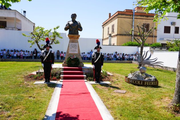 Inaugurata a Diso la piazzetta “Fiamme d’Argento”: un luogo di memoria dedicato a Salvo D’Acquisto, tra partecipazione civica e valori dell’Arma dei Carabinieri - Corriere Salentino