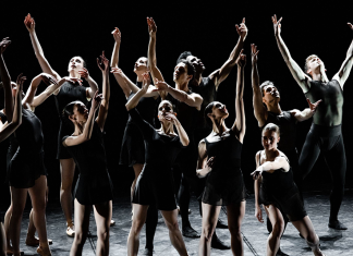Domenica 10 maggio “Notturno Interiore. Variazioni per corpi in ombra” al Teatro Apollo di Lecce