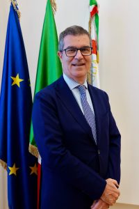 Sanità, Decaro incontra i nuovi direttori generali: "Il primo compito è prendersi cura dei pazienti" - Corriere Salentino