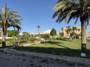 Dimora Caputo, il fascino senza tempo conquista gli stranieri: la perla nel verde che racconta il Salento più autentico - Corriere Salentino