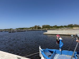 Darsena di San Cataldo, ancora qualche barca dentro. La speranza di ottenere presto le autorizzazioni per uscire fuori dal pantano - Corriere Salentino