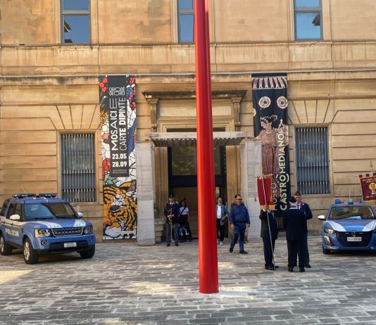 Polizia di Stato, a Lecce premi per gli agenti in servizio e medaglie per i neo pensionati