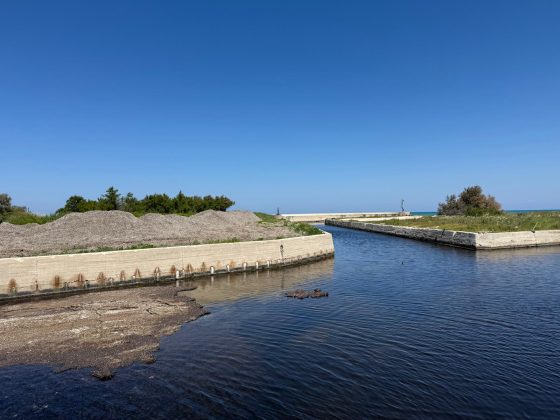Darsena di San Cataldo, ancora qualche barca dentro. La speranza di ottenere presto le autorizzazioni per uscire fuori dal pantano - Corriere Salentino