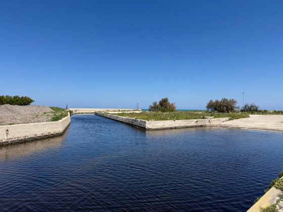 Darsena di San Cataldo, ancora qualche barca dentro. La speranza di ottenere presto le autorizzazioni per uscire fuori dal pantano - Corriere Salentino
