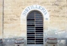 alla distilleria “l’immaginazione al potere”, due serate di musica e teatro Lo spazio dei suoni - Corriere Salentino