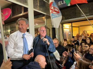 A Gallipoli Fasano torna a fare il sindaco. Maglie, il sindaco Toma vince per la terza volta: la roccaforte di Raffaele Fitto resiste - Corriere Salentino