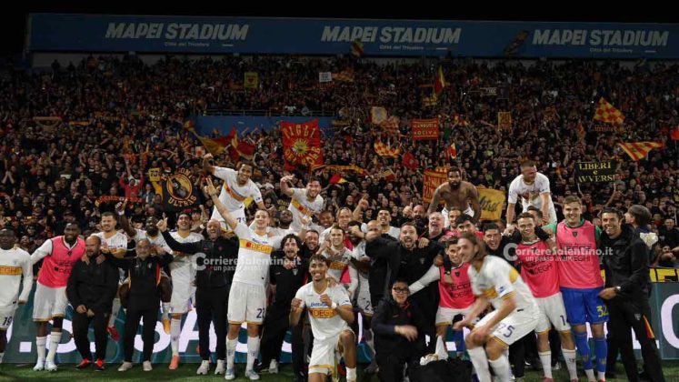 Le pagelle dei giallorossi in Sassuolo – Lecce: Cheddira doppietta e protagonista assoluto, Stulic gol pesantissimo, Banda e Gandelman assist importanti - Corriere Salentino