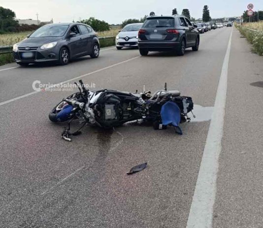 Schianto in moto sulla statale 275: noto avvocato in prognosi riservata