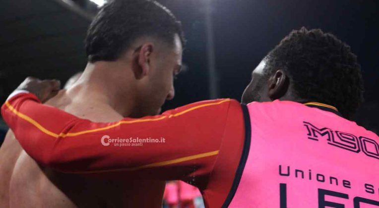Lecce corsaro allunga sulla Cremonese, Banda e Cheddira condannano il Pisa alla B - Corriere Salentino
