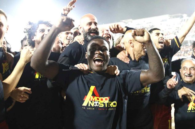 Il Lecce resta in serie A, un gol di Banda decide il match contro il Genoa - Corriere Salentino