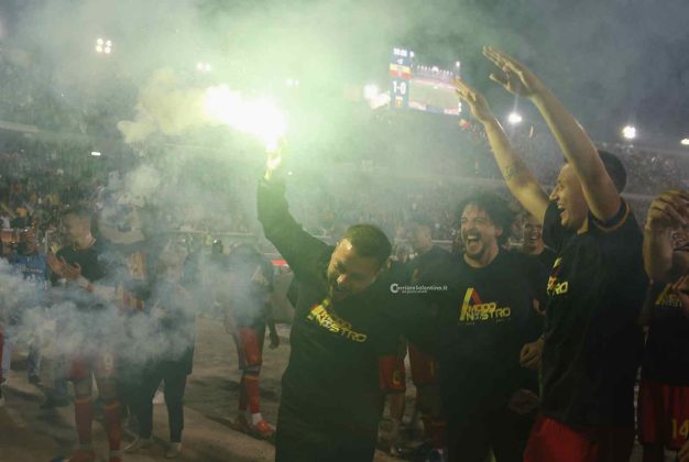 Il Lecce resta in serie A, un gol di Banda decide il match contro il Genoa - Corriere Salentino