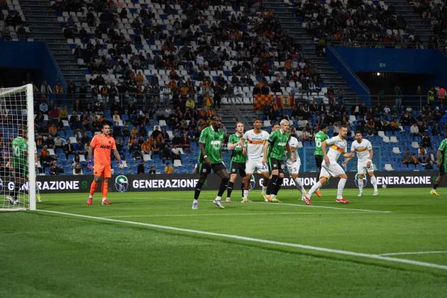 Le pagelle dei giallorossi in Sassuolo – Lecce: Cheddira doppietta e protagonista assoluto, Stulic gol pesantissimo, Banda e Gandelman assist importanti - Corriere Salentino