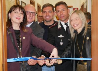 Inaugurata nella caserma dei Carabinieri a Copertino una “stanza tutta per sé” contro la violenza femminile