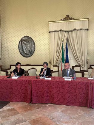 Politiche migratorie: incontro in Prefettura per illustrare le opportunità offerte dall’Avviso Pubblico “Puglia Accogliente” - Corriere Salentino