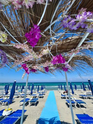 A Lequile torna il progetto "Al mare d'estate": spiaggia, trasporti e socialità per anziani e disabili - Corriere Salentino