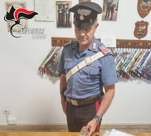 Droga in casa e atti di violenza in famiglia, i carabinieri arrestano un 36enne