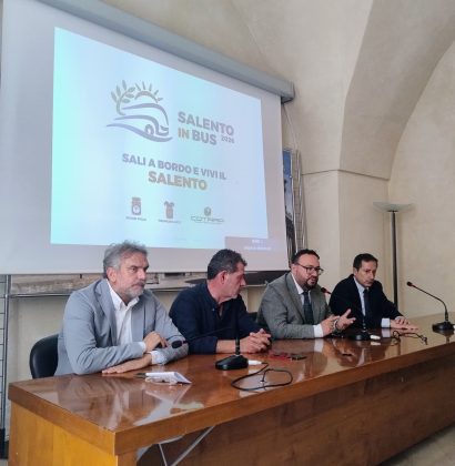 Collegamenti serali e corse rapide dirette tra le novità di "SalentoinBus 2026": al via da sabato 13 giugno il servizio di trasporto estivo - Corriere Salentino
