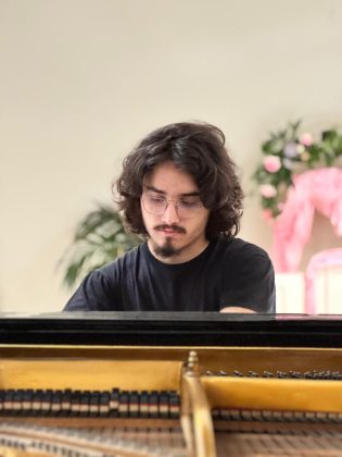 Sabato 4 luglio per "Classica d'Estate... & wine" 2026 i pianisti Maria Angela Nestola e Francesco Leccese in concerto - Corriere Salentino