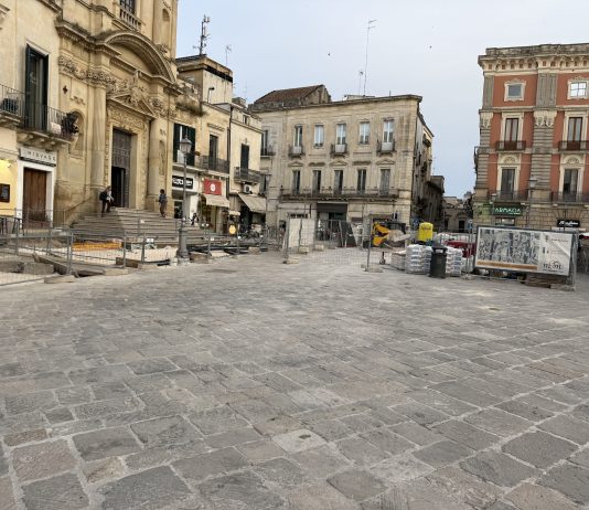 Anfiteatro, l’opuscolo scettico sui nuovi scavi. “Siamo al terrapiattismo”. Arthur rilancia: “Mille anni di storia da scoprire”
