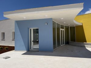 Carmiano, pronto il nuovo asilo nido per tutto l’hinterland. Erroi: “A settembre nuovo servizio per le famiglie” - Corriere Salentino