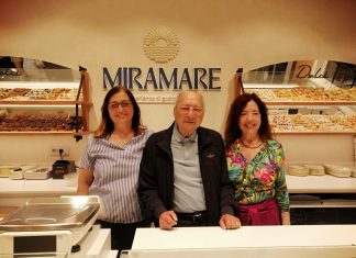 Torna il bar Miramare, storico locale di Porto Cesareo