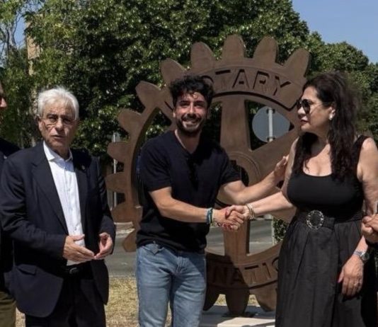 Inaugurazione per la ruota del Rotary a Lecce. Anguilla: “Importante riconoscimento sul piano sociale e filantropico”