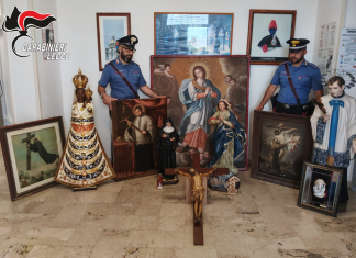 Furti nelle chiese del Salento, i carabinieri recuperano dipinti, statue e oggetti sacri