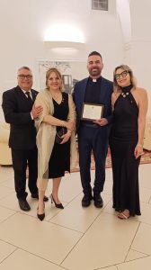 La cerimonia di passaggio della Campana del Lions Club Lecce Rudiae e il premio “Salentino DOC" - Corriere Salentino