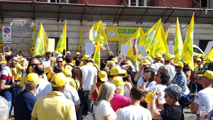 Contro i trafficanti di olio e grano sit-in degli agricoltori alla Prefettura di Bari - Corriere Salentino