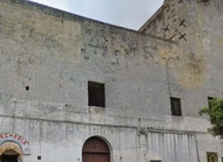 Alla scoperta del Salento: Il Castello o Palazzo Feudale Capece di Corsano