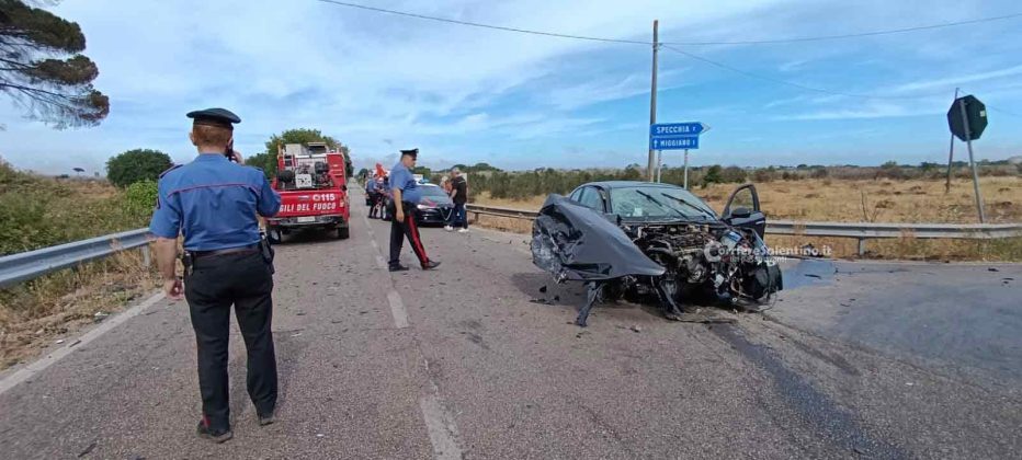 Quattro feriti in uno scontro tra due auto, il più grave portato in ospedale in codice rosso - Corriere Salentino