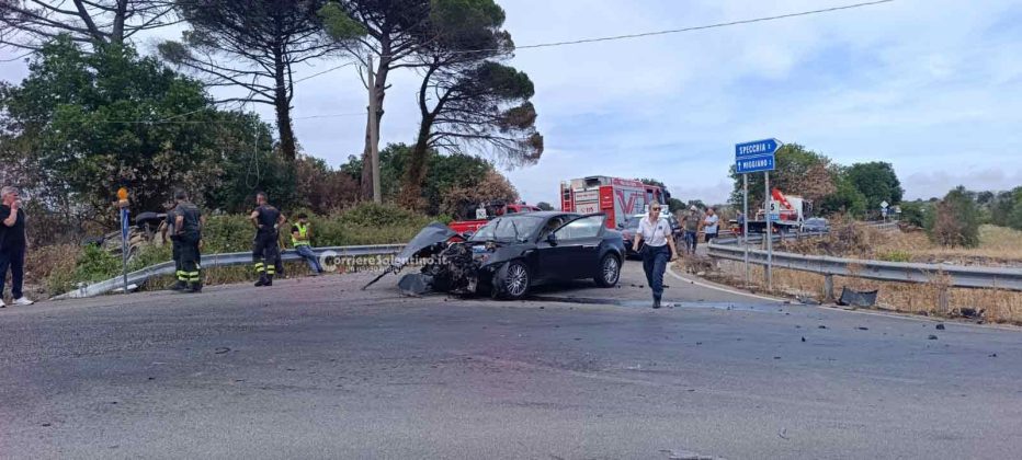 Quattro feriti in uno scontro tra due auto, il più grave portato in ospedale in codice rosso - Corriere Salentino