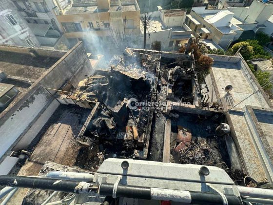 Incendio sul terrazzo di un edificio abbandonato a Lecce: indaga la Polizia - Corriere Salentino