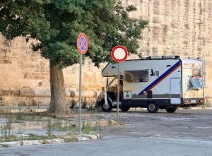 Lecce, degrado in pieno centro: le foto parlano da sole. Siculella (MIND): “Città fuori controllo” - Corriere Salentino
