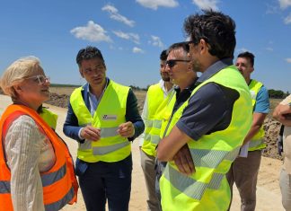 Brindisi, prende forma il treno per l’aeroporto. Capone sul cantiere: «Opera strategica per tutto il Salento»