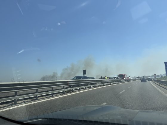 Incidenti e tamponamenti all’ingresso di Lecce a causa del fumo di un incendio: traffico in tilt - Corriere Salentino